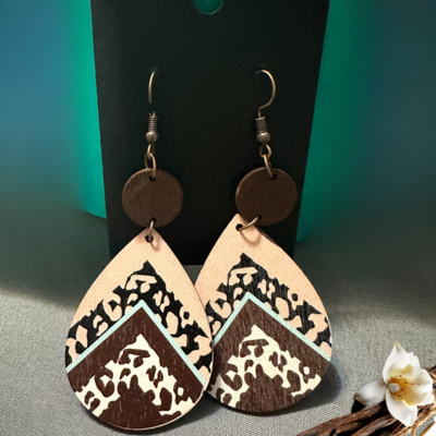 A unique blend of simplicity and elegance. Each pair is crafted with care, ensuring a special touch that sets them apart.