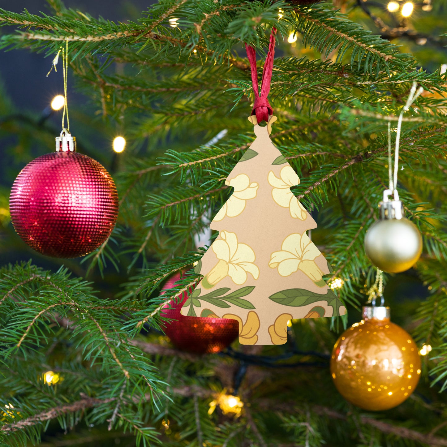 Puakenikni Wooden christmas ornaments