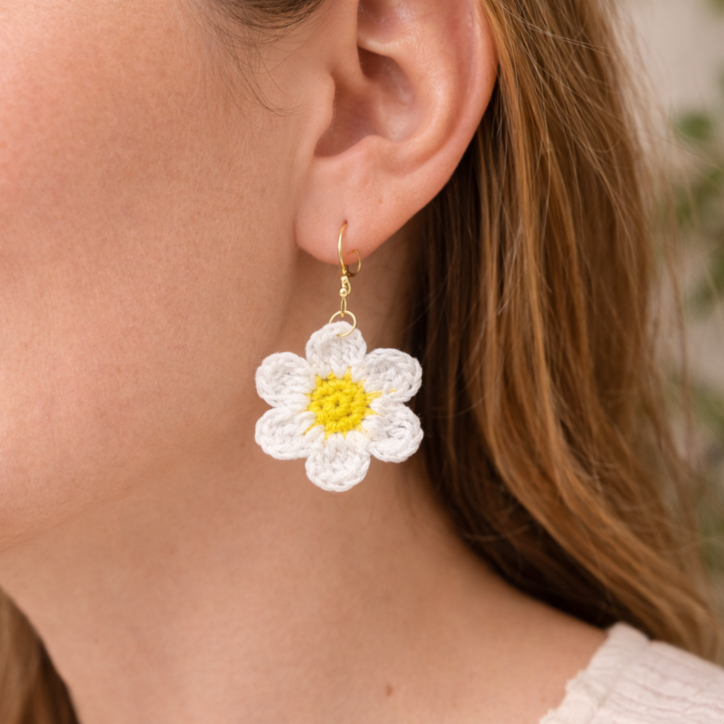 White Crochet Daisy Handmade Floral Earrings